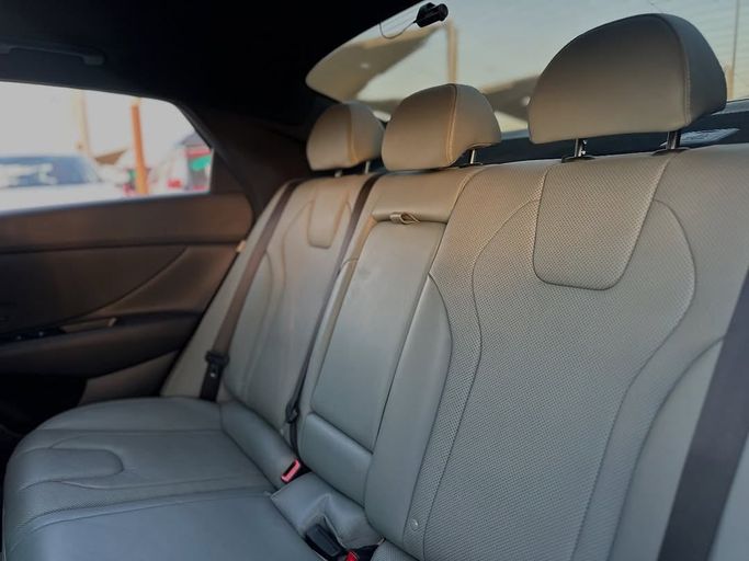 Used Hyundai Elantra VII (CN7) Facelift, 1.6 l, 2024 in Sharjah by Badar Used Cars, White color.  | AUTO.AE