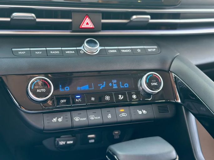 Used Hyundai Elantra VII (CN7) Facelift, 1.6 l, 2024 in Sharjah by Badar Used Cars, White color.  | AUTO.AE