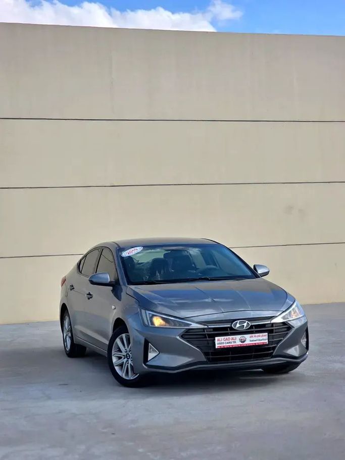 Used Hyundai Elantra VI (AD) Facelift, 1.6 l, 2019 in Sharjah by Ali Gad Ali Used Cars, Silver color. GCC Specs | AUTO.AE