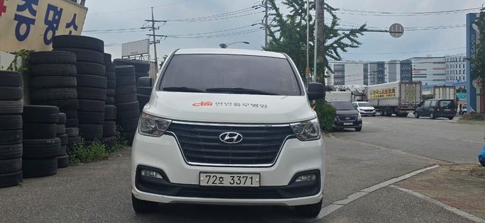 Новый Hyundai Grand Starex I Рестайлинг 2, 2.5 л, 2019 в Шардже от Al Aram Cars Белый цвет. Other | AUTO.AE
