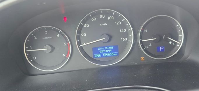 Новый Hyundai Grand Starex I Рестайлинг 2, 2.5 л, 2019 в Шардже от Al Aram Cars Белый цвет. Other | AUTO.AE