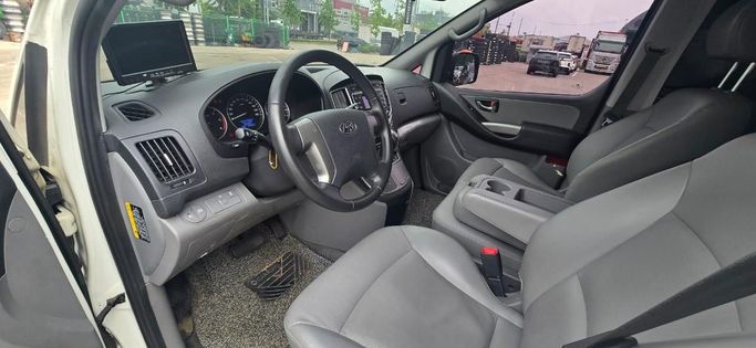 Новый Hyundai Grand Starex I Рестайлинг 2, 2.5 л, 2021 в Шардже от Al Aram Cars Белый цвет. Other | AUTO.AE