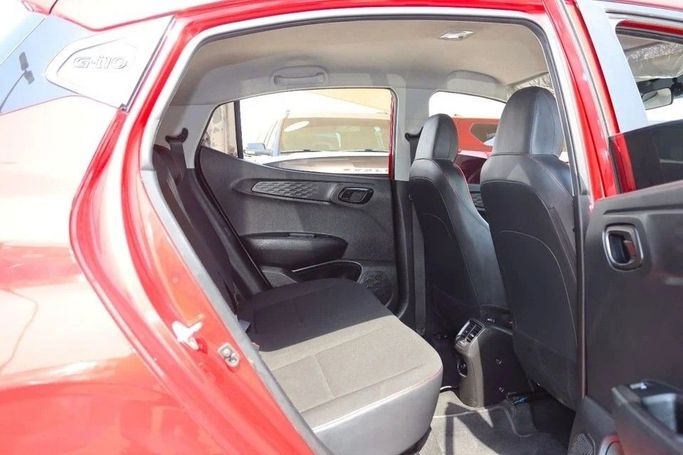Подержанный Hyundai i10 III Рестайлинг, 1.2 л, 2023 в Шардже от Al Sayed Khamis Used Cars Красный цвет. GCC | AUTO.AE