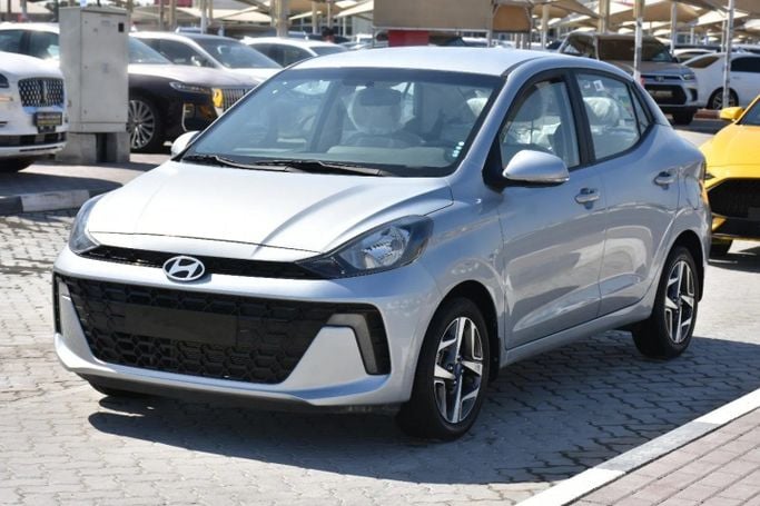 Новый Hyundai i10 III Рестайлинг, 1.0 л, 2024 в Шардже от Alfaris Used Cars Серебристый цвет. GCC | AUTO.AE