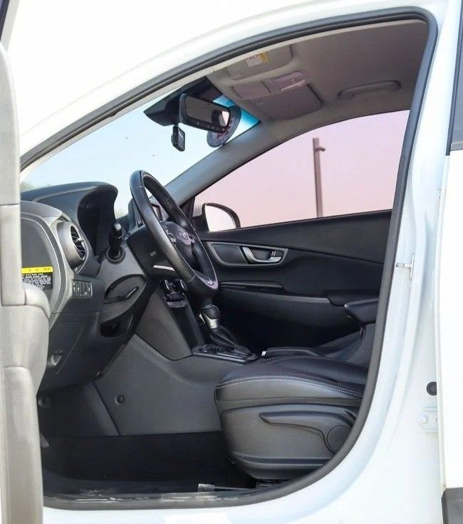 Подержанный Hyundai Kona I, 2.0 л, 2020 в Шардже от Al Sayed Khamis Used Auto Trading Белый цвет. Корейская | AUTO.AE