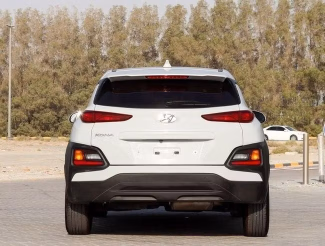 Подержанный Hyundai Kona I, 2.0 л, 2020 в Шардже от Al Sayed Khamis Used Auto Trading Белый цвет. Корейская | AUTO.AE