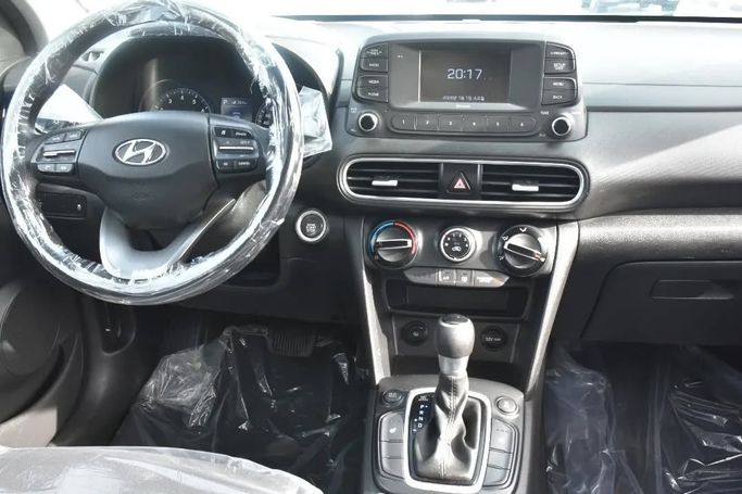 Used Hyundai Kona I, 1.6 l, 2020 in Sharjah by Alfaris Used Cars, White color. Other | AUTO.AE