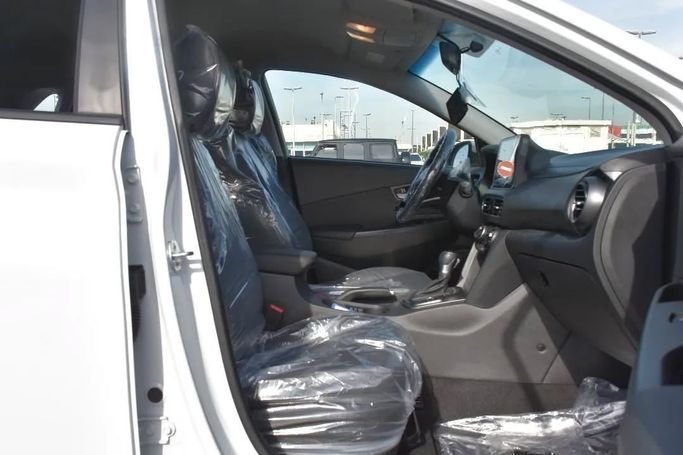 Подержанный Hyundai Kona I, 1.6 л, 2020 в Шардже от Alfaris Used Cars Белый цвет. Other | AUTO.AE