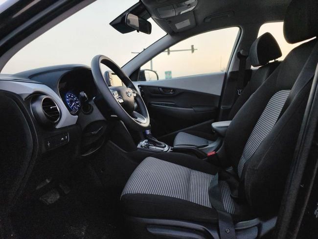 Подержанный Hyundai Kona I, 2.0 л, 2020 в Шардже от Nassem Al Sham Used Cars Черный цвет. Американская | AUTO.AE