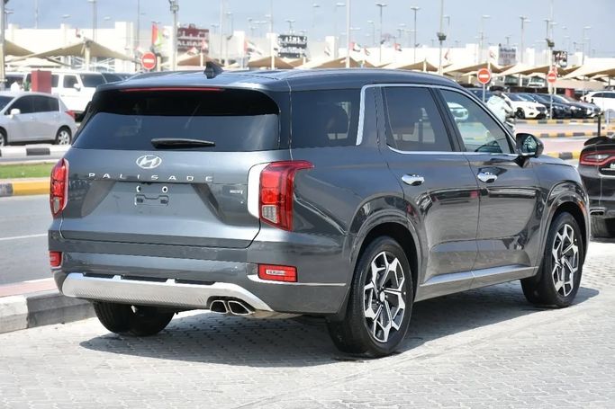 Подержанный Hyundai Palisade I, 3.8 л, 2022 в Шардже от Alfaris Used Cars Серый цвет. Other | AUTO.AE