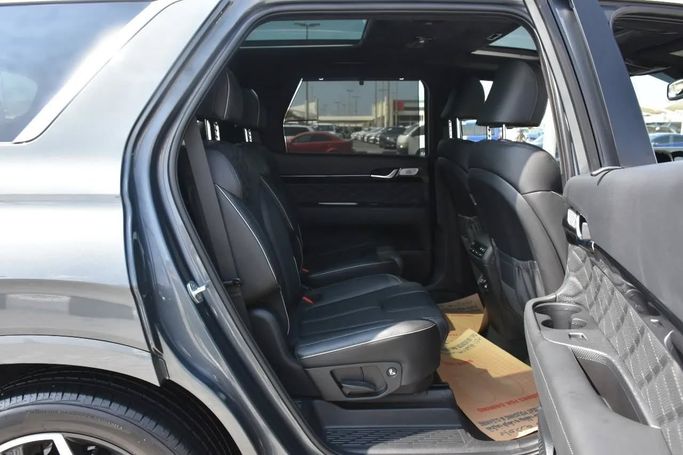 Подержанный Hyundai Palisade I, 3.8 л, 2022 в Шардже от Alfaris Used Cars Серый цвет. Other | AUTO.AE