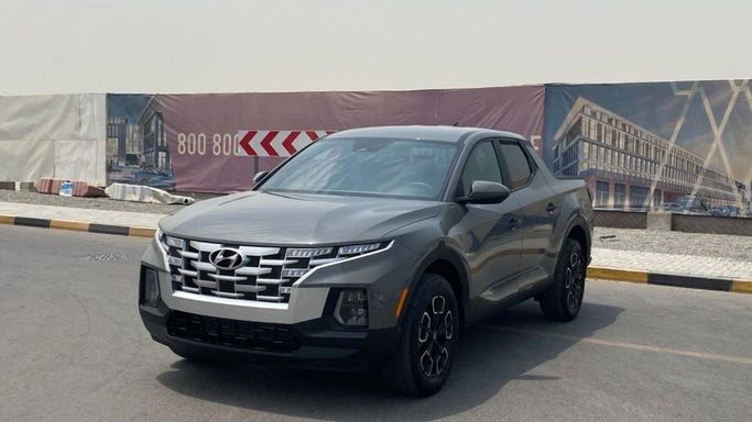 Подержанный Hyundai Santa Cruz I, 2.5 л, 2024 в Шардже от Halla Cars Серый цвет. Американская | AUTO.AE