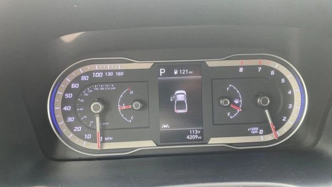 Подержанный Hyundai Santa Cruz I, 2.5 л, 2024 в Шардже от Halla Cars Серый цвет. Американская | AUTO.AE