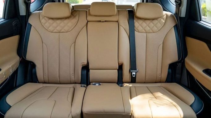 Новый Hyundai Santa Fe IV Рестайлинг (China Market), 2.0 л, 2023 в Шардже от Nour Alnukhba Motors Черный цвет. Other | AUTO.AE