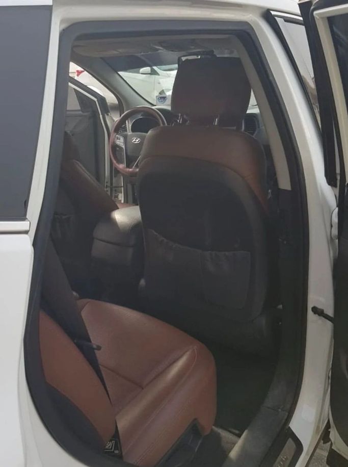 Подержанный Hyundai Santa Fe III, 2.4 л, 2015 в Шардже от Titanium Used Cars Белый цвет. Американская | AUTO.AE