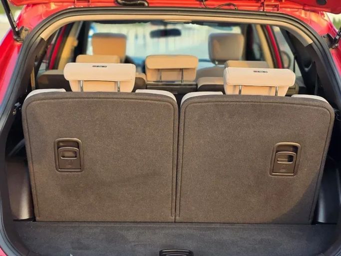 Подержанный Hyundai Santa Fe III, 3.3 л, 2016 в Шардже от Al Sayed Ezzat Khamis Красный цвет. GCC | AUTO.AE