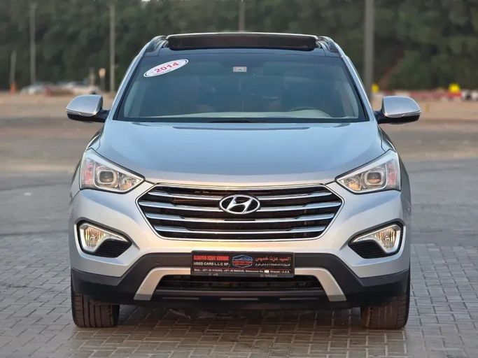 Подержанный Hyundai Santa Fe III, 3.3 л, 2014 в Шардже от Al Sayed Ezzat Khamis Серебристый цвет. Other | AUTO.AE