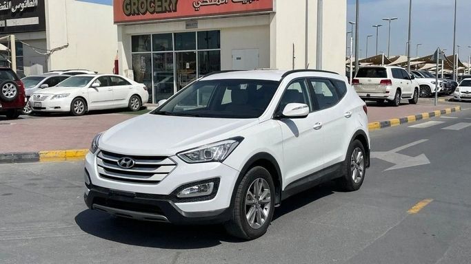 Подержанный Hyundai Santa Fe III, 2.4 л, 2014 в Шардже от Halla Cars Белый цвет. GCC | AUTO.AE