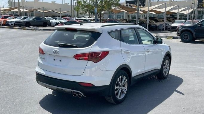 Подержанный Hyundai Santa Fe III, 2.4 л, 2014 в Шардже от Halla Cars Белый цвет. GCC | AUTO.AE