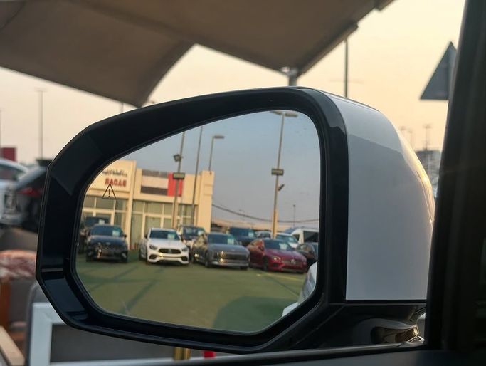 Used Hyundai Santa Fe V (MX5), 1.6 l, 2024 in Sharjah by Badar Used Cars, White color.  | AUTO.AE