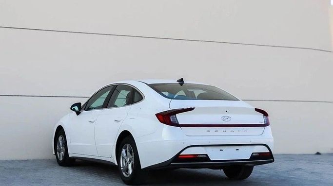 Подержанный Hyundai Sonata VIII (DN8), 2.5 л, 2023 в Шардже от Al Sayed Khamis Used Cars Белый цвет. GCC | AUTO.AE