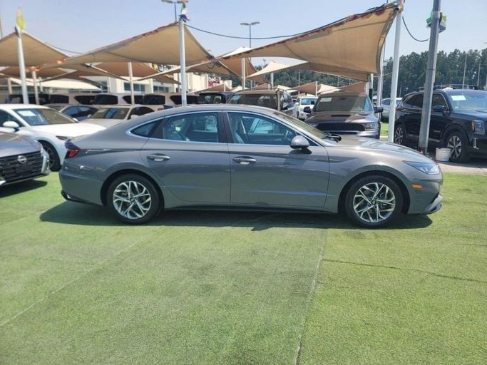 Used Hyundai Sonata VIII (DN8), 2.5 l, 2023 in Sharjah by Tabarak Used Cars, Silver color. American Specs | AUTO.AE