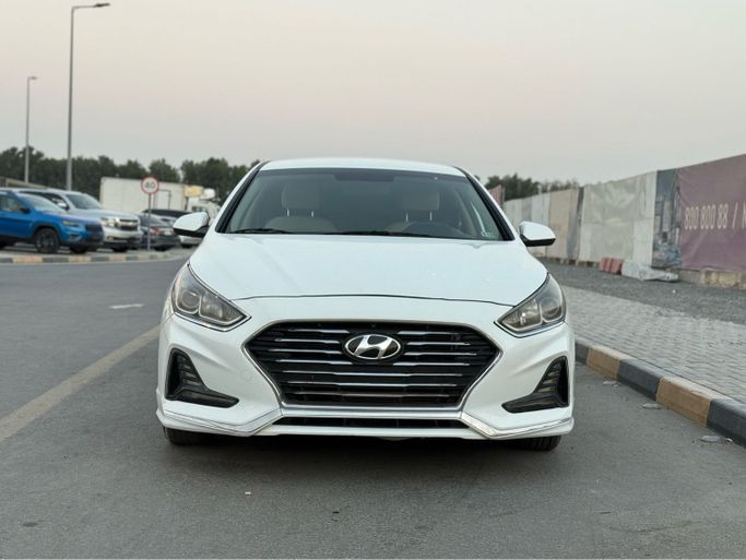 Used Hyundai Sonata VII (LF) Facelift, 2.4 l, 2018 in Sharjah, White color. American Specs | AUTO.AE