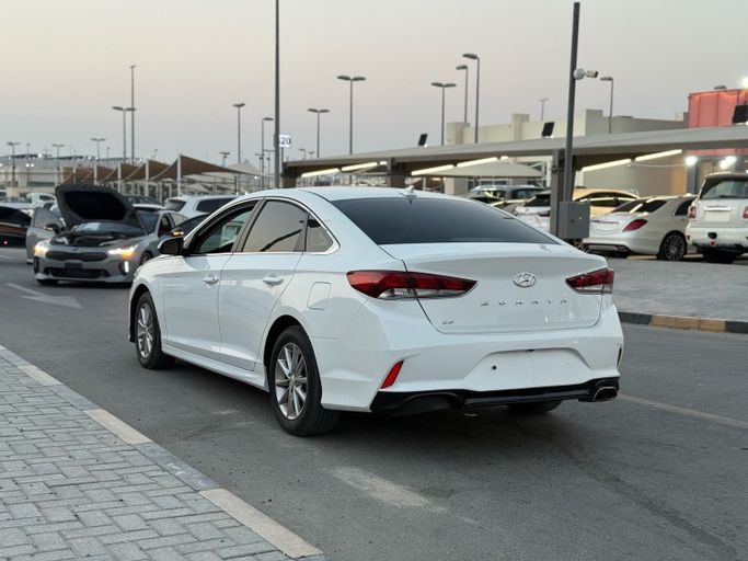 Used Hyundai Sonata VII (LF) Facelift, 2.4 l, 2018 in Sharjah, White color. American Specs | AUTO.AE