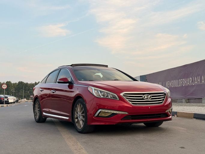 Used Hyundai Sonata VII (LF), 2.4 l, 2015 in Sharjah, Red color. American Specs | AUTO.AE