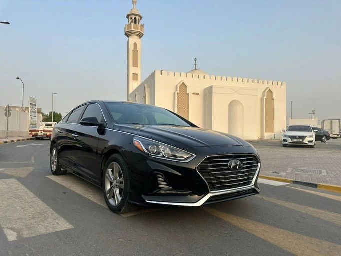 Used Hyundai Sonata VII (LF) Facelift, 2.4 l, 2018 in Sharjah by Laqtah Used Cars, Black color. American Specs | AUTO.AE
