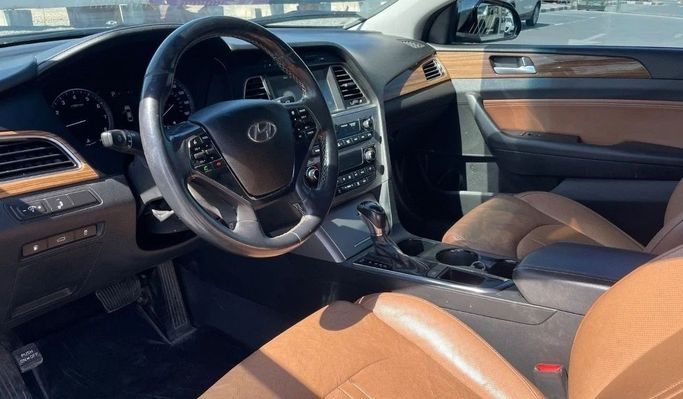 Подержанный Hyundai Sonata VII (LF), 2.4 л, 2015 в Шардже от Halla Cars Черный цвет. Американская | AUTO.AE