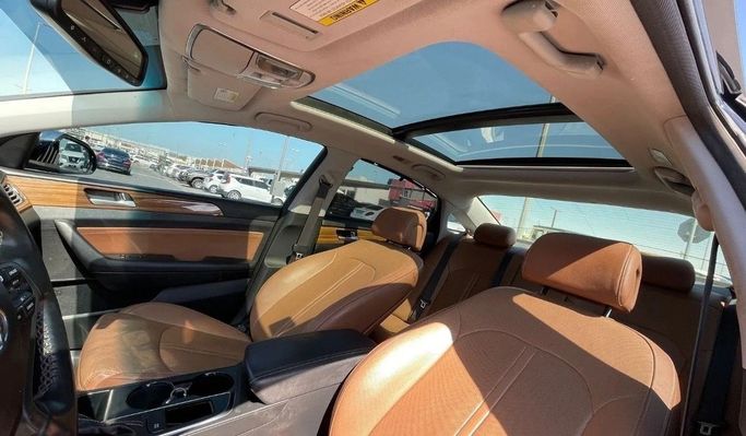 Подержанный Hyundai Sonata VII (LF), 2.4 л, 2015 в Шардже от Halla Cars Черный цвет. Американская | AUTO.AE