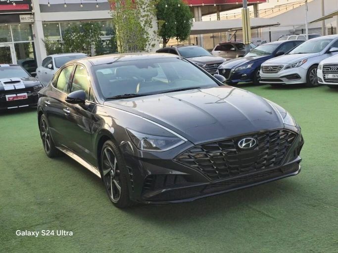 Used Hyundai Sonata VIII (DN8), 1.6 l, 2021 in Sharjah by Challenger Used Cars, Black color. American Specs | AUTO.AE