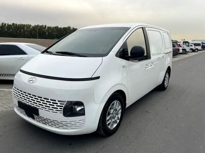 مستعملة Hyundai Staria, 2.2 l, 2022 في في الشارقة من Korean City Used Cars Trading LLC، اللون أبيض. المواصفات الكورية | AUTO.AE | إعلان #273522
