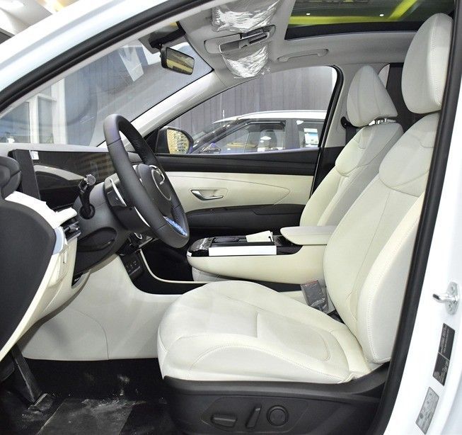 جديدة Hyundai Tucson شد الوجه IV, 1.5 l, 2025 في في الشارقة من Honey Gidosha Used Cars Tr.، اللون أبيض.  | AUTO.AE