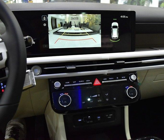 جديدة Hyundai Tucson شد الوجه IV, 1.5 l, 2025 في في الشارقة من Honey Gidosha Used Cars Tr.، اللون أبيض.  | AUTO.AE