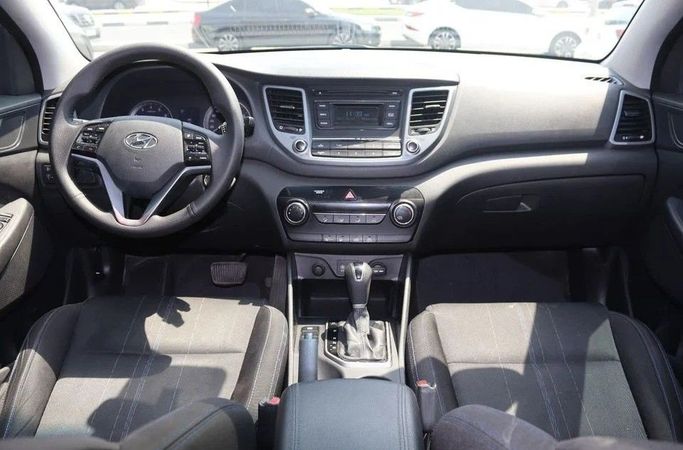 Подержанный Hyundai Tucson III, 2.0 л, 2016 в Шардже от Al Sayed Khamis Used Cars Серебристый цвет. GCC | AUTO.AE