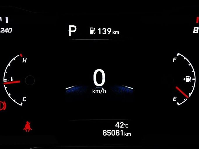 Подержанный Hyundai Tucson IV, 2.0 л, 2022 в Шардже от Al Sayed Khamis Used Auto Trading Белый цвет. GCC | AUTO.AE