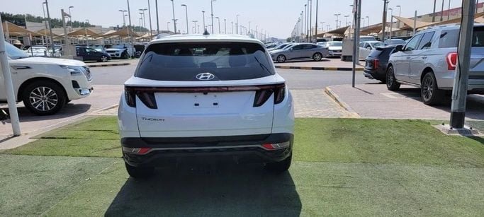 Подержанный Hyundai Tucson IV, 2.5 л, 2022 в Шардже от Tabarak Used Cars Белый цвет. Американская | AUTO.AE