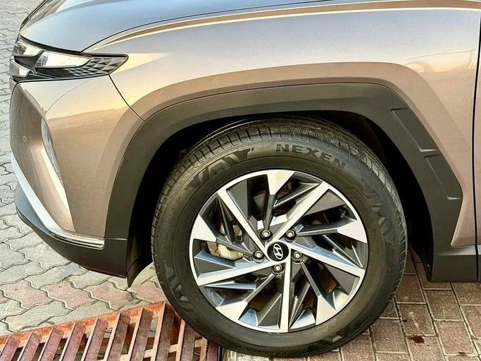 Used Hyundai Tucson IV, 1.6 l, 2022 in Sharjah by Wael Al Azzazi Used Cars, Beige color. GCC Specs | AUTO.AE