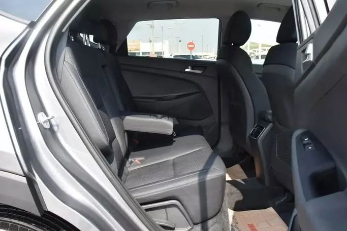 Used Hyundai Tucson III Facelift, 1.6 l, 2021 in Sharjah by Alfaris Used Cars, Grey color. Other | AUTO.AE