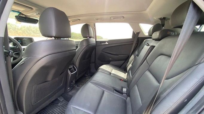 Used Hyundai Tucson III Facelift, 2.4 l, 2021 in Sharjah by Halla Cars, Red color. American Specs | AUTO.AE