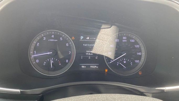 Used Hyundai Tucson III Facelift, 2.4 l, 2021 in Sharjah by Halla Cars, Red color. American Specs | AUTO.AE