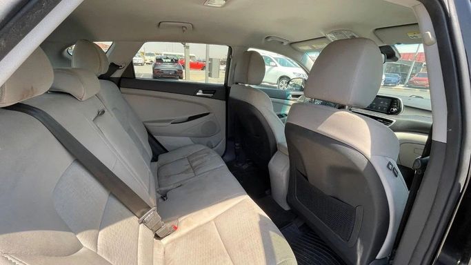 Подержанный Hyundai Tucson III Рестайлинг, 2.0 л, 2021 в Шардже от Halla Cars Черный цвет. Американская | AUTO.AE