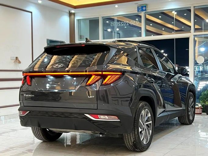 Used Hyundai Tucson IV, 1.5 l, 2022 in Sharjah by Rebou Alfakhama, Black color. GCC Specs | AUTO.AE