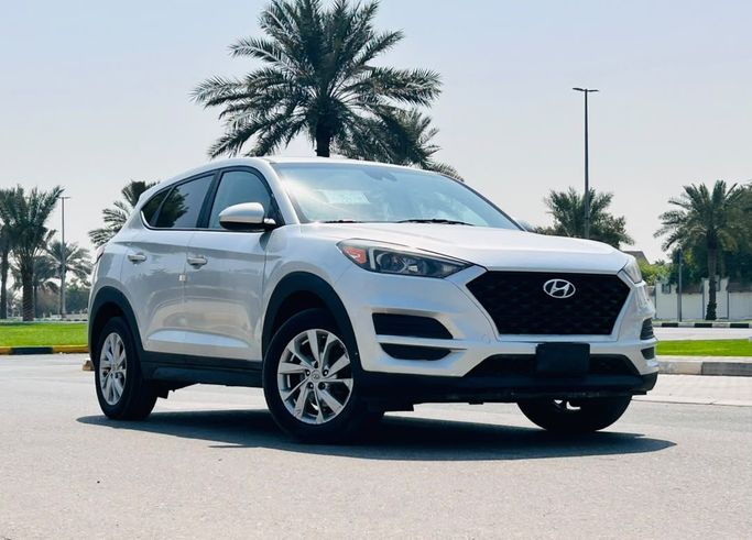 Used ⁦Hyundai Tucson III (TL) Facelift, 2.0 l, 2019⁩ in UAE, Sharjah, Silver color. American Specs | AUTO.AE | Listing #285728
