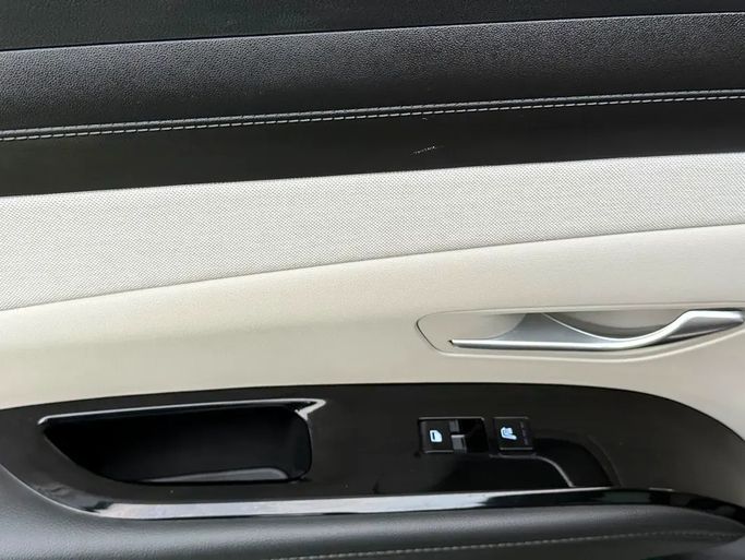 Подержанный Hyundai Tucson IV (NX4) Рестайлинг, 2.0 л, 2025 в ОАЭ, Шарджа от Rebou Alfakhama Черный цвет. Американская | AUTO.AE | Объявление #295816 — фото 11 из 20