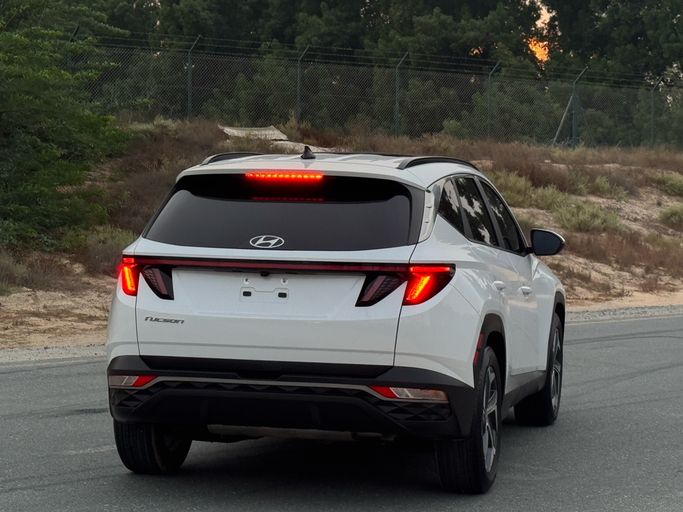 Подержанный Hyundai Tucson IV (NX4), 2.5 л, 2022 в ОАЭ, Шарджа от Hatta Used Cars Белый цвет. Американская | AUTO.AE | Объявление #296166 — фото 13 из 17