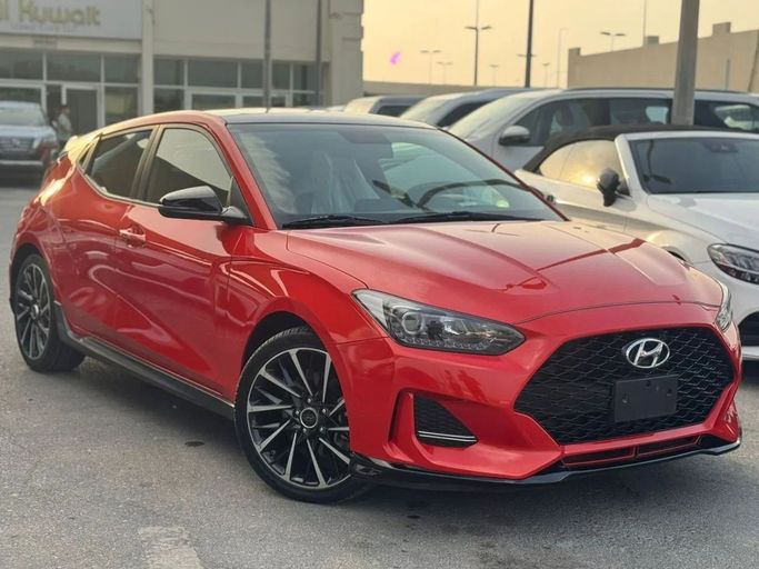 Подержанный Hyundai Veloster II, 1.6 л, 2019 в Шардже от Nour Alnukhba Motors Красный цвет. GCC | AUTO.AE