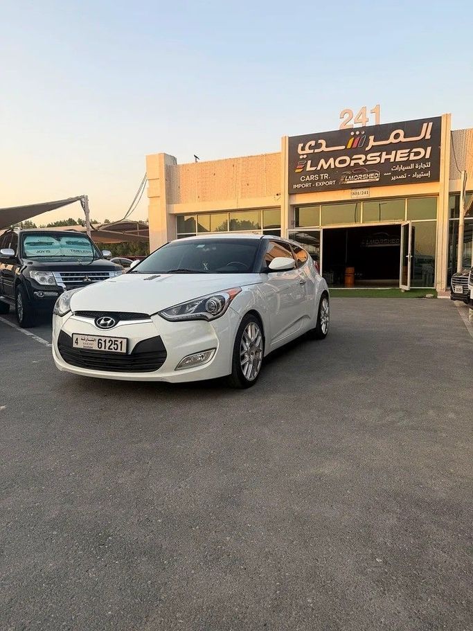 Подержанный Hyundai Veloster I, 1.6 л, 2014 в Шардже от Elmorshedi Motors Белый цвет. Американская | AUTO.AE